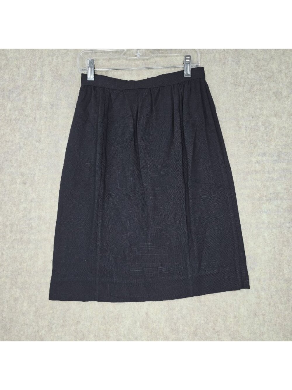 Straight Cut Black Skirt Pleated Front High Waist Medium Poly Blend Side Zip